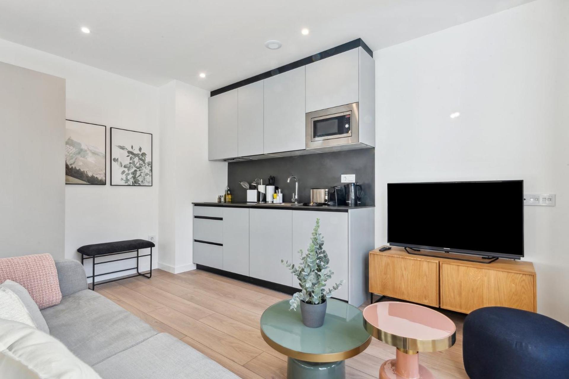Limehome Valencia Carrer Del Pare Palau I Quer Zewnętrze zdjęcie