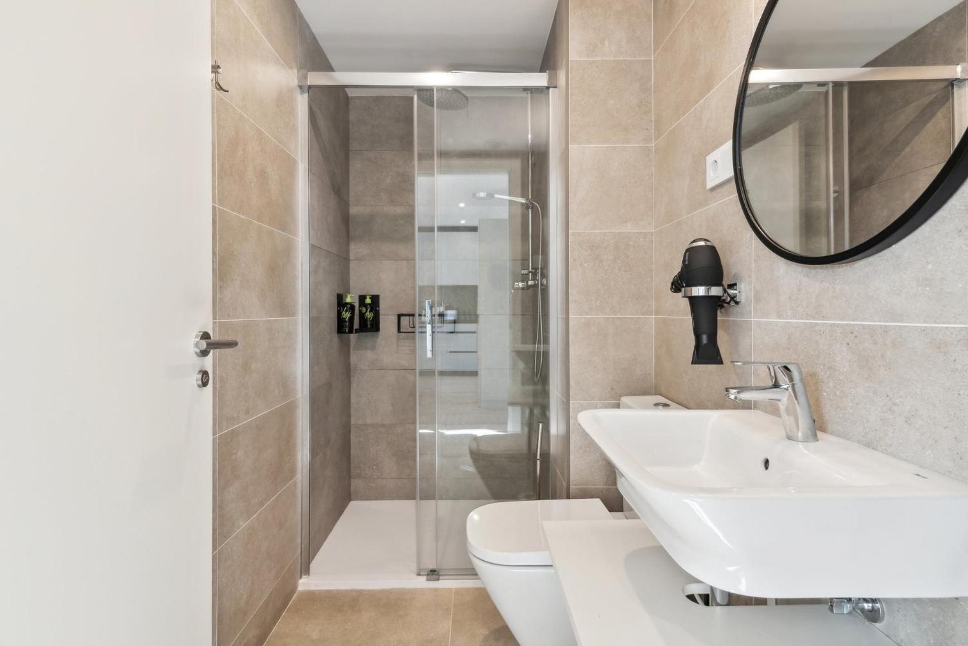 Limehome Valencia Carrer Del Pare Palau I Quer Zewnętrze zdjęcie