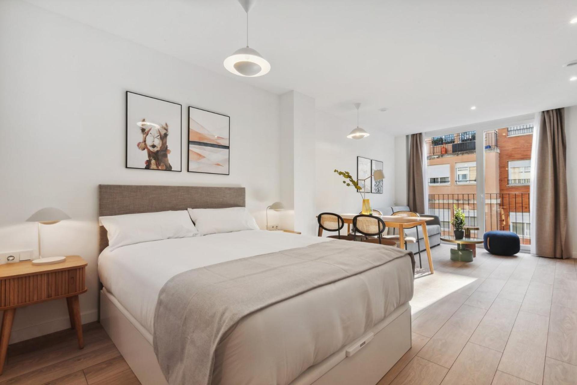 Limehome Valencia Carrer Del Pare Palau I Quer Zewnętrze zdjęcie