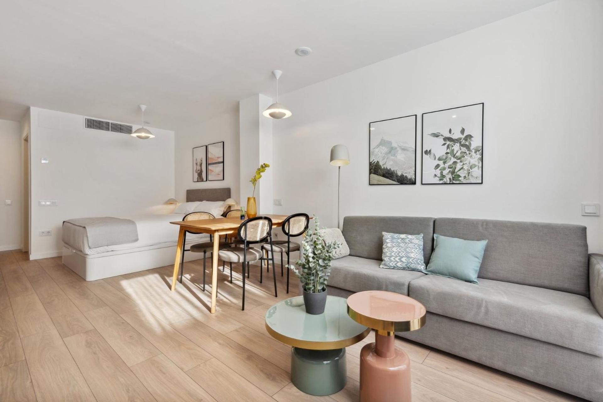 Limehome Valencia Carrer Del Pare Palau I Quer Zewnętrze zdjęcie