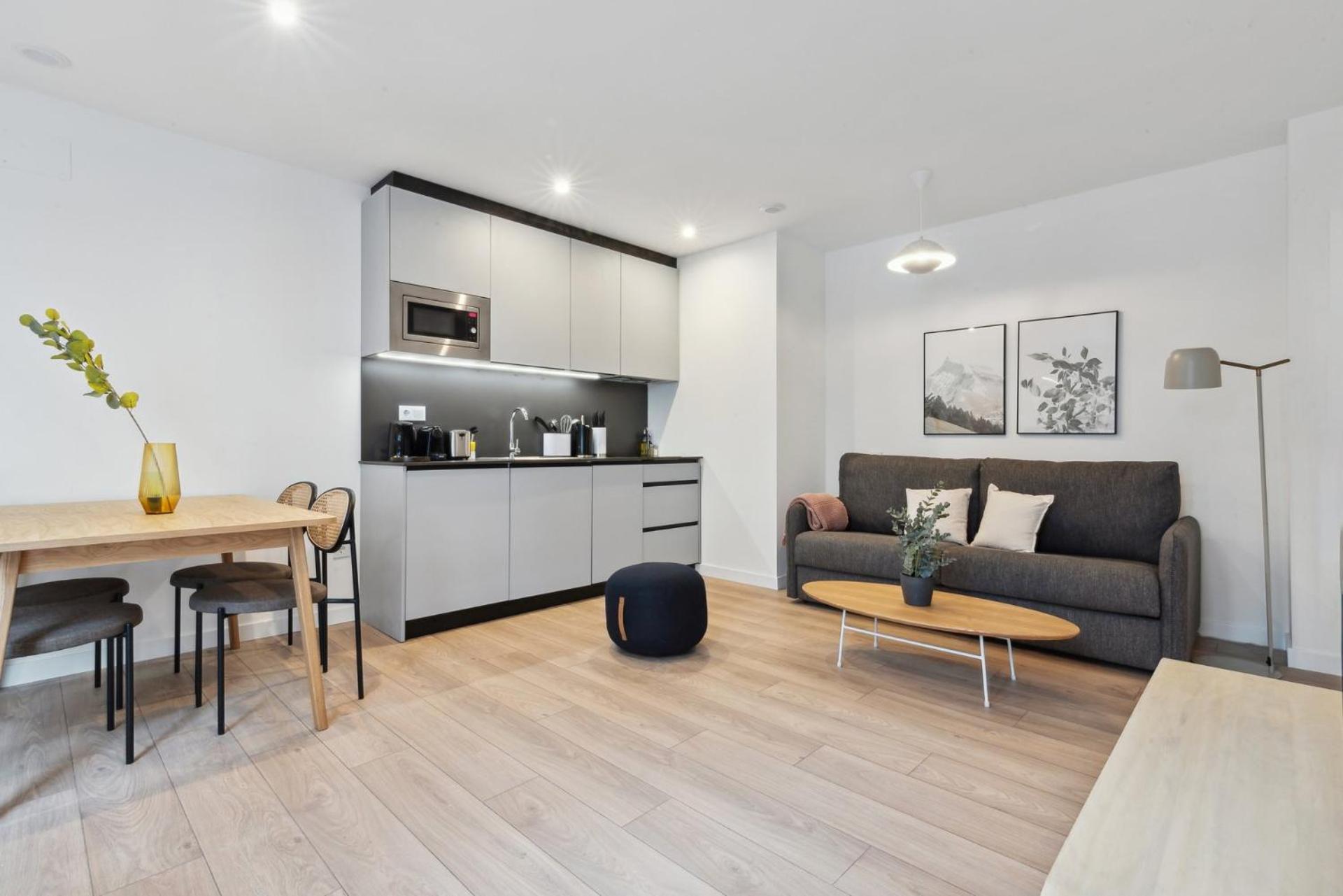 Limehome Valencia Carrer Del Pare Palau I Quer Zewnętrze zdjęcie
