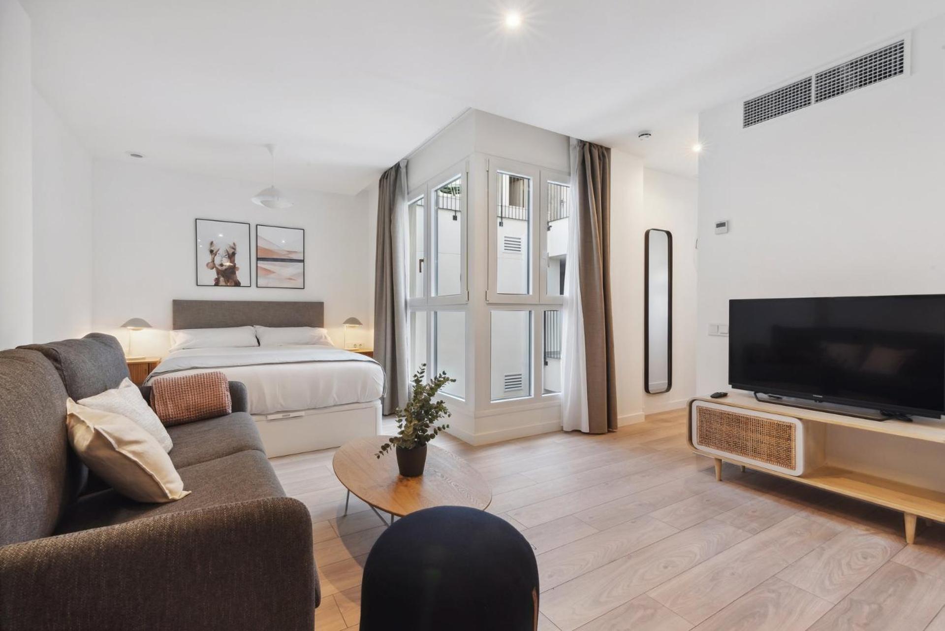 Limehome Valencia Carrer Del Pare Palau I Quer Zewnętrze zdjęcie