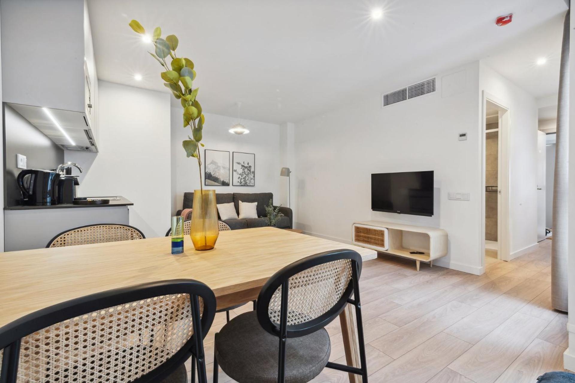 Limehome Valencia Carrer Del Pare Palau I Quer Zewnętrze zdjęcie