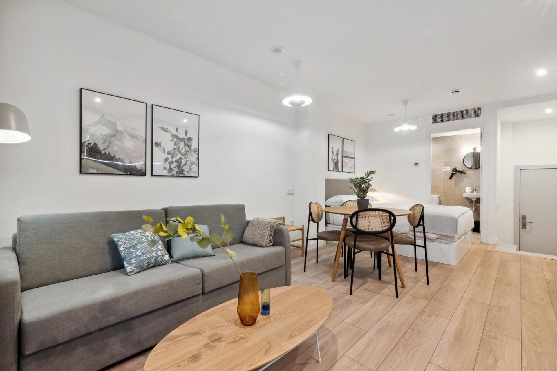 Limehome Valencia Carrer Del Pare Palau I Quer Zewnętrze zdjęcie