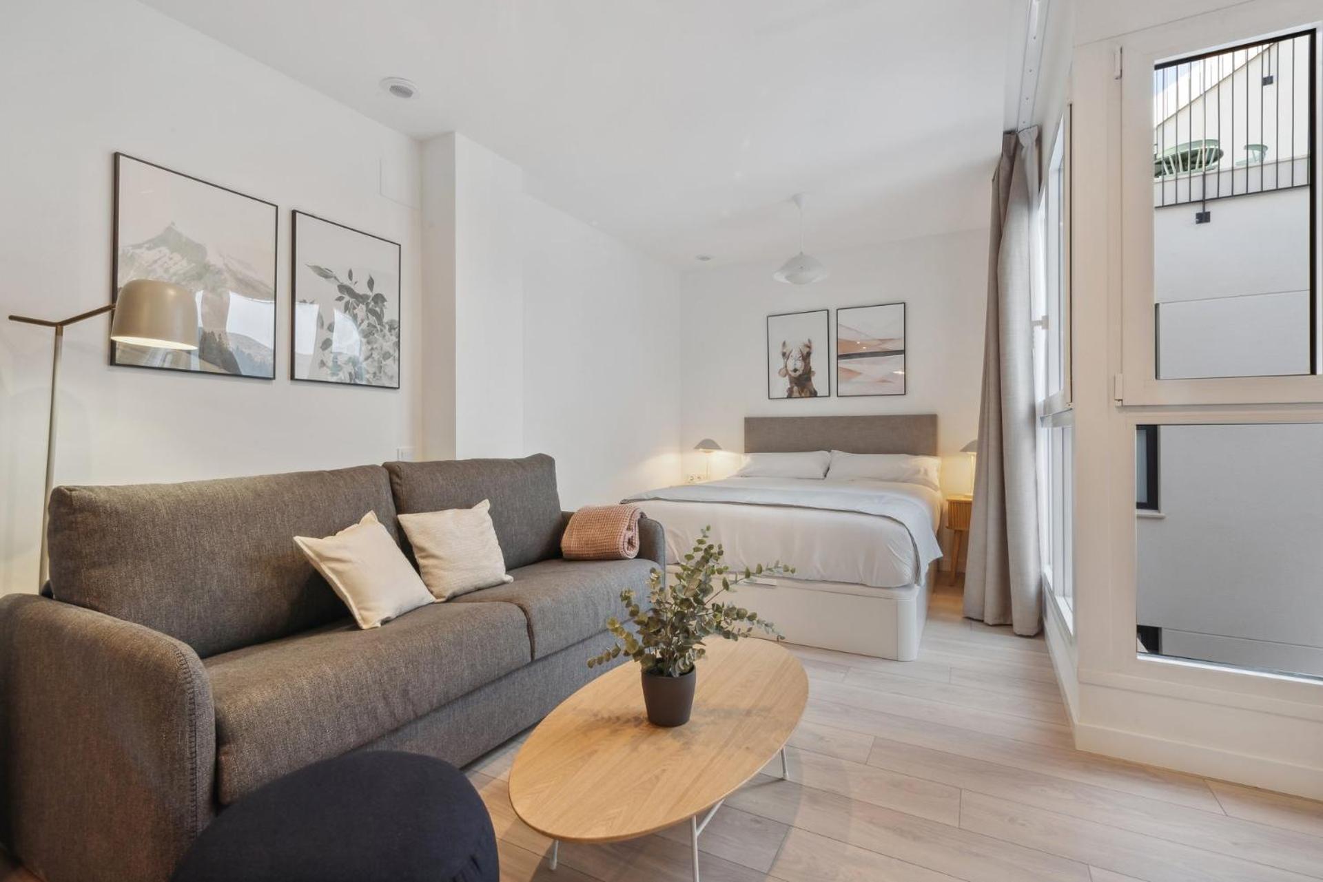 Limehome Valencia Carrer Del Pare Palau I Quer Zewnętrze zdjęcie